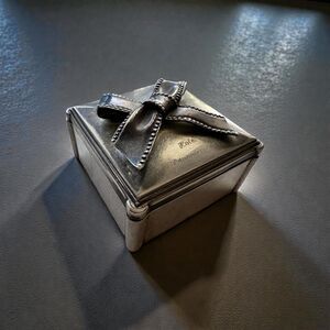 Vintage Hotel Panamerican Silver Plated Trinket Box – Bow Lid, Red Velvet